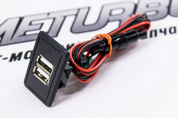 USB-зарядное устройство на 2 слота для ВАЗ 2108-21099, Нива 4х4 (21213, 21214, 2131)